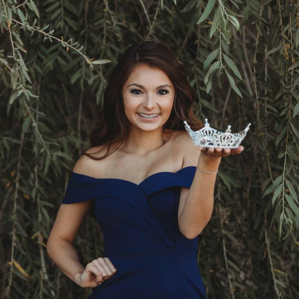 Meet your Posher, Gabriella